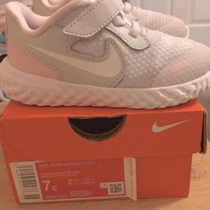 Nike toddler sneakers